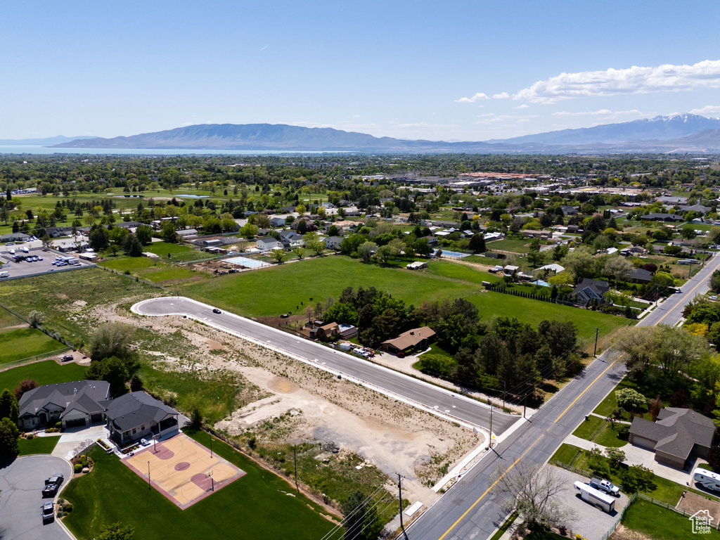 Bird\'s eye view of a mountain backdrop