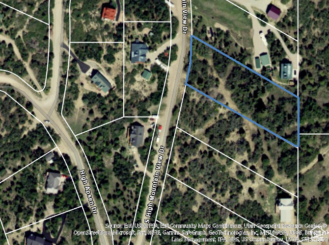 Aerial map of property and surrounding area