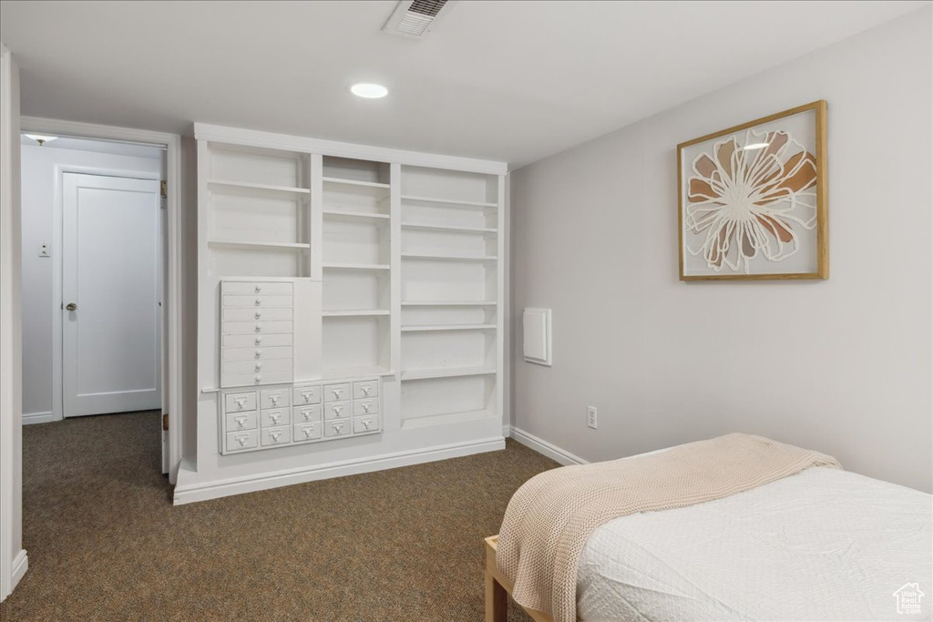 Bedroom featuring carpet floors, baseboards, and recessed lighting