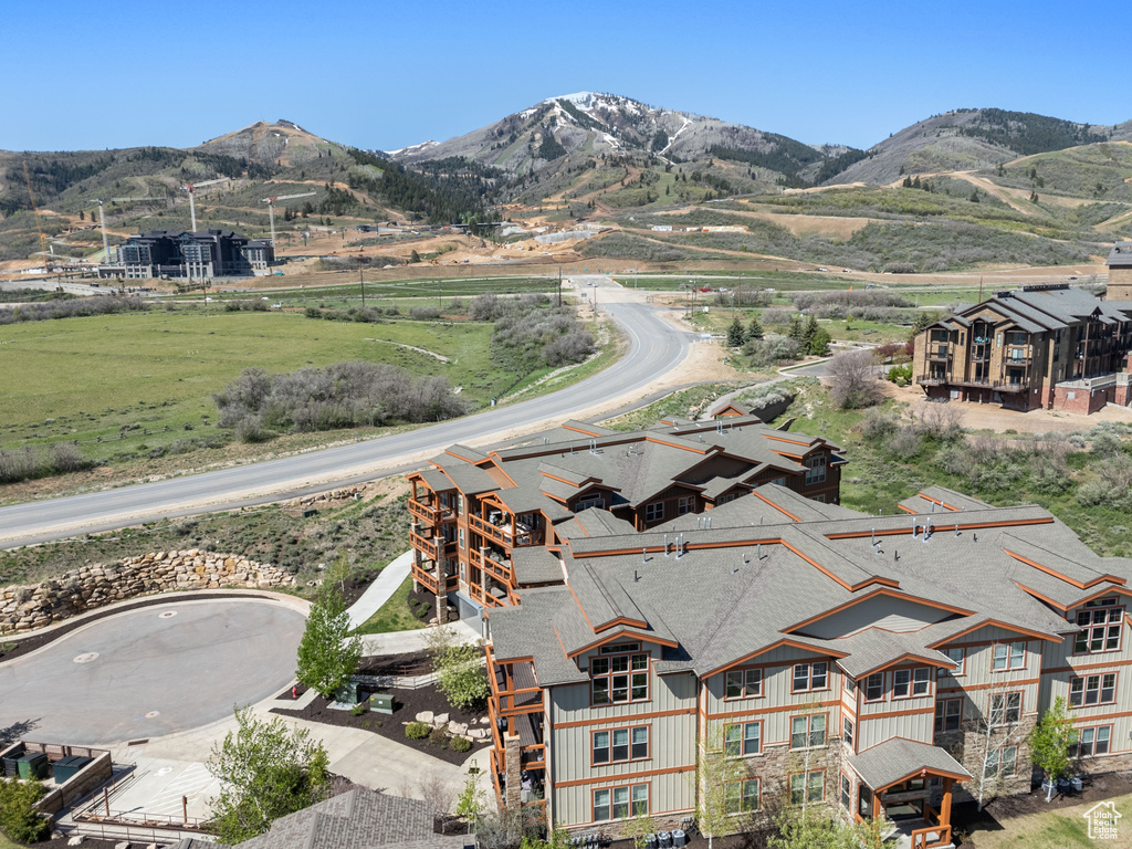 Bird's eye view of a mountainous background