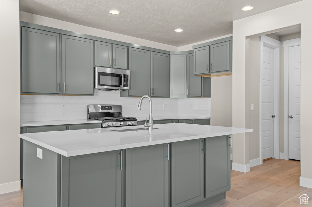 1276 W 2325 S Syracuse, UT 84075