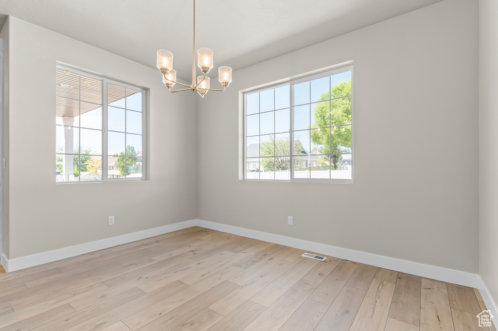 1276 W 2325 S Syracuse, UT 84075