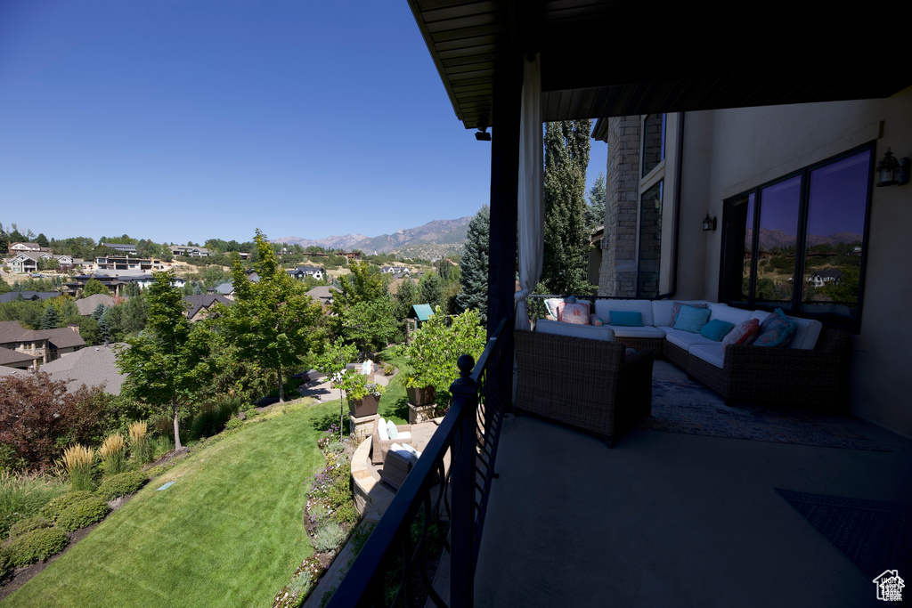 Balcony with a mountain view and outdoor lounge area