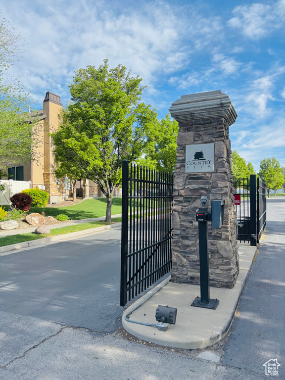 Gate with fence