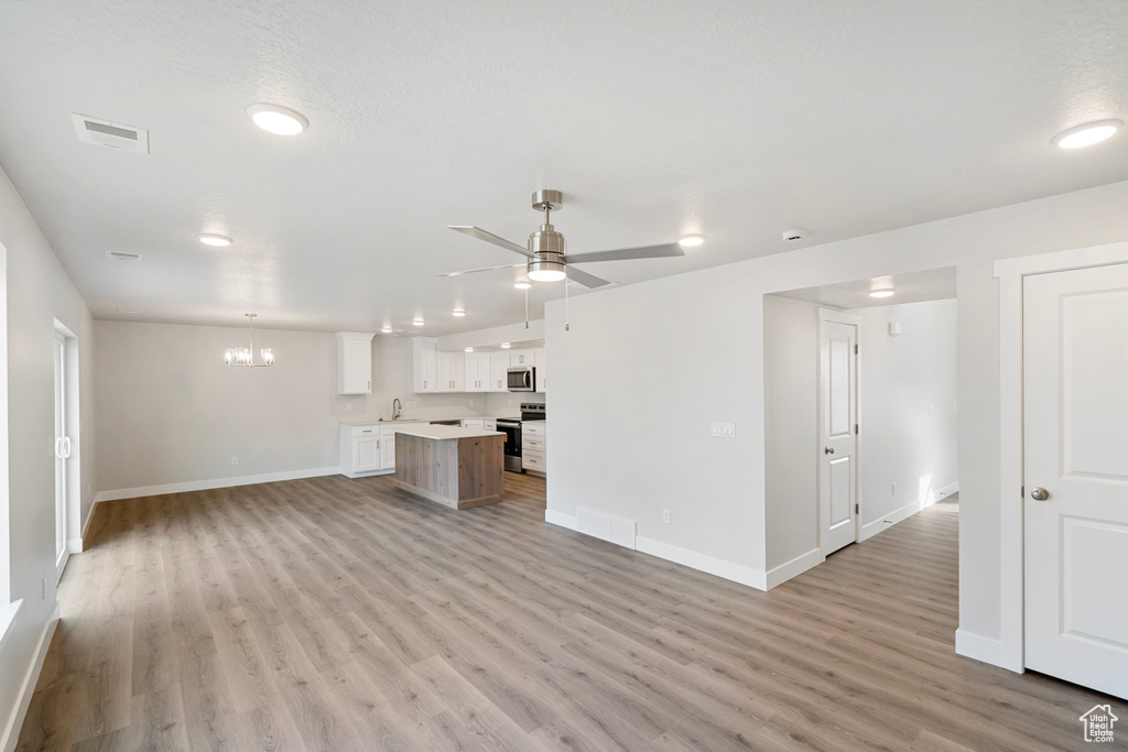Photo 6 for MLS #2084327 at 947 N 215 West