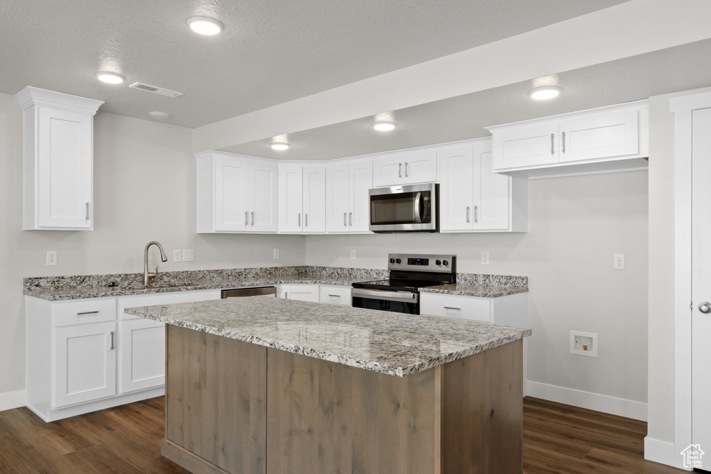 Photo 3 for MLS #2084328 at 949 N 215 West