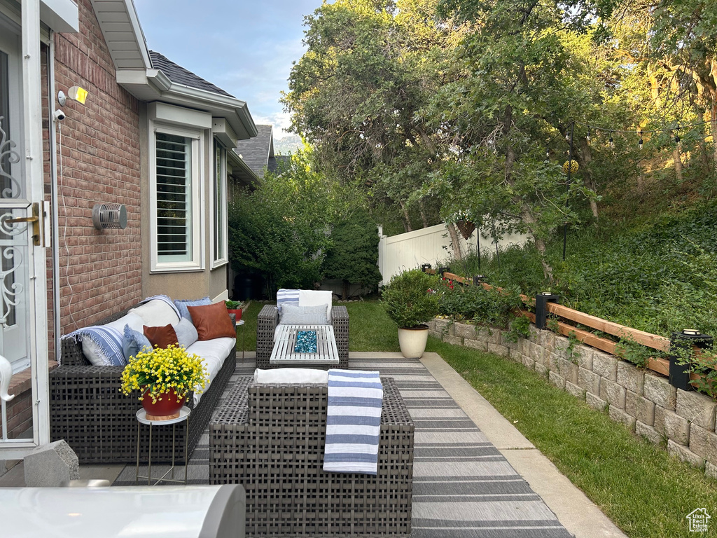 View of patio / terrace with outdoor lounge area