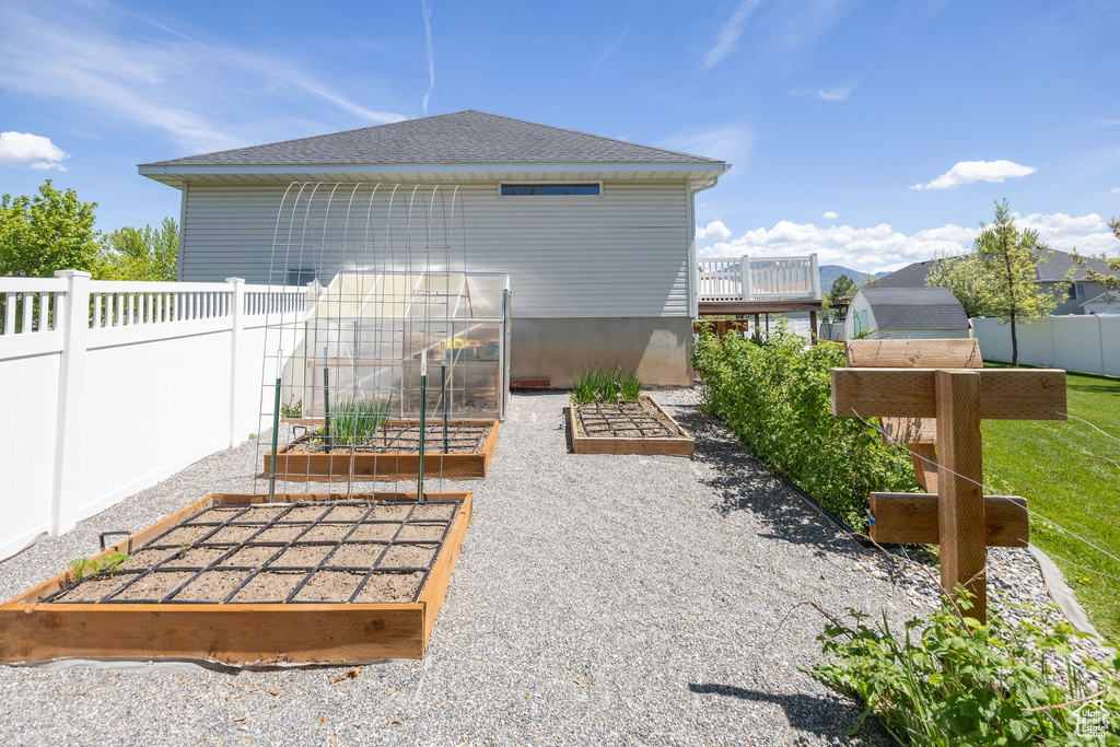 View of patio / terrace featuring a garden