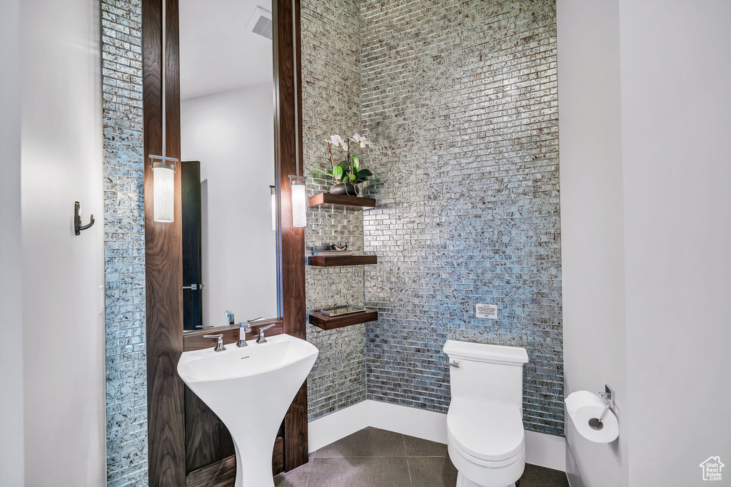 Photo 39 for MLS #2084392 at 1203 Canyon Springs Rd