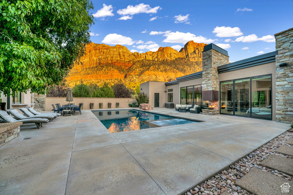 Photo 51 for MLS #2084392 at 1203 Canyon Springs Rd