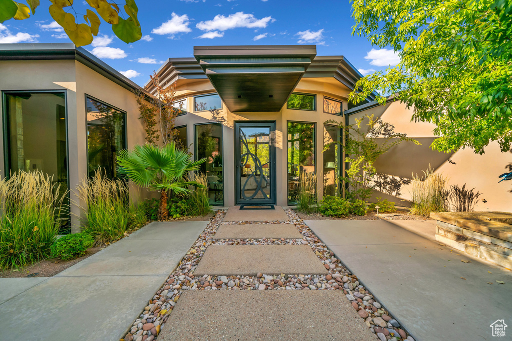 Photo 3 for MLS #2084392 at 1203 Canyon Springs Rd