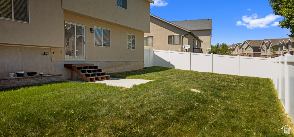 View of yard featuring a residential view