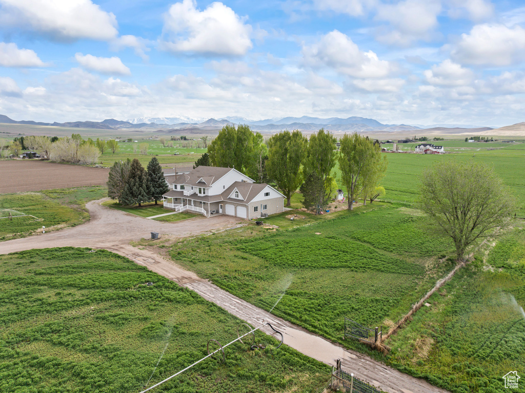 Overview of rural landscape with mountains