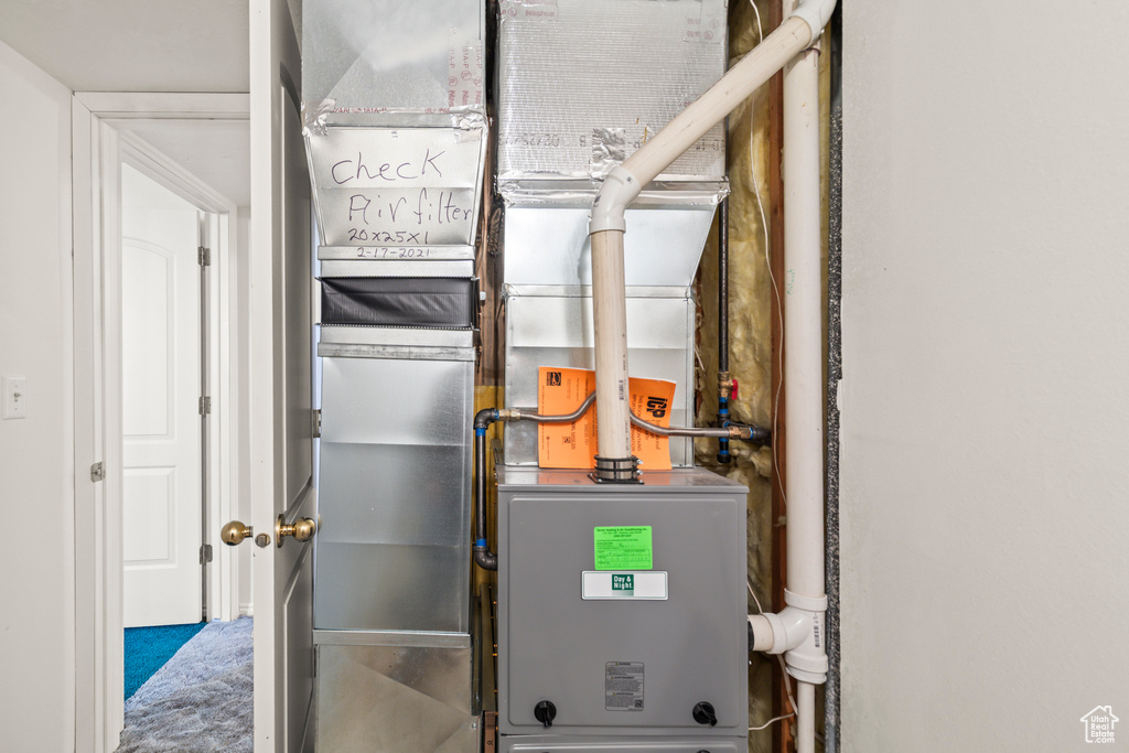 Utilities with heating unit