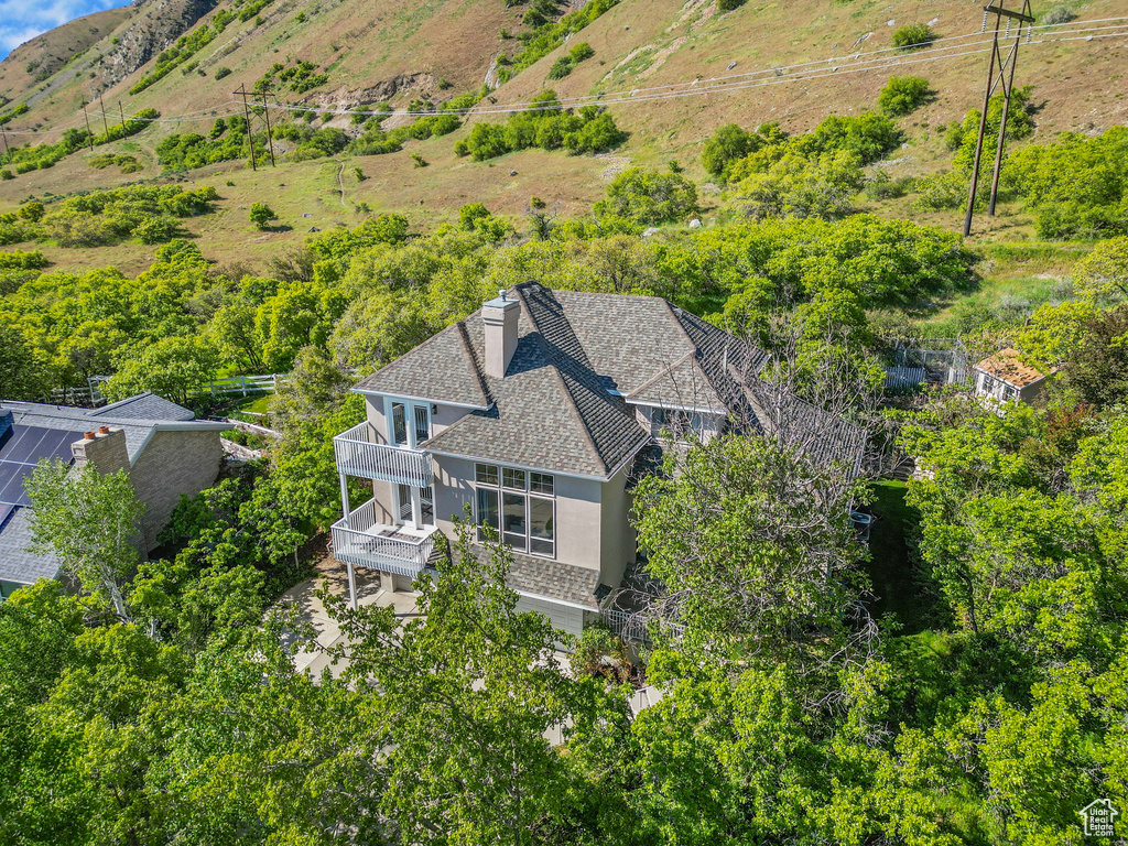 Aerial view of property and surrounding area