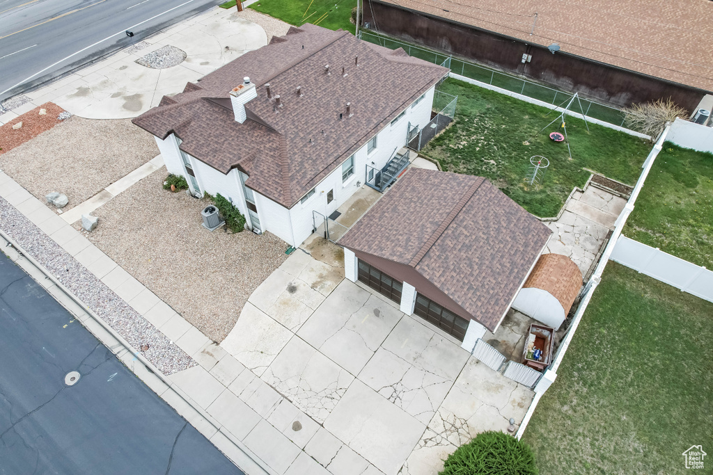 Birds eye view of property
