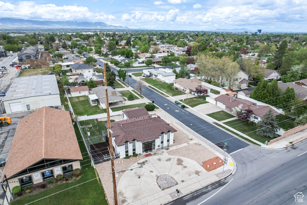 Aerial view featuring a mountain view and a residential view