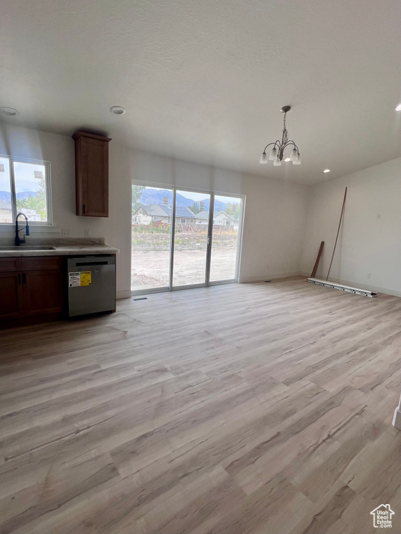 2368 E SEGO LILIY DR Eagle Mountain, UT 84005