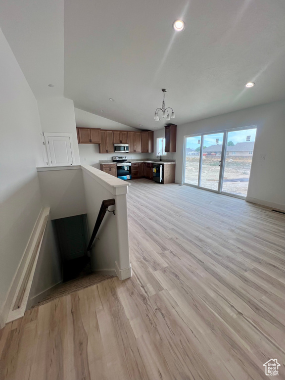 2368 E SEGO LILIY DR Eagle Mountain, UT 84005