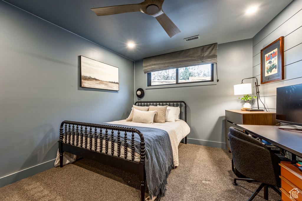 Bedroom featuring carpet floors, a desk, ceiling fan, baseboards, and recessed lighting