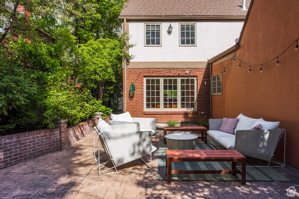 View of patio / terrace with outdoor lounge area