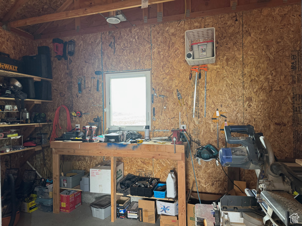 10389 OLD HWY 191 Malad City, ID 83252