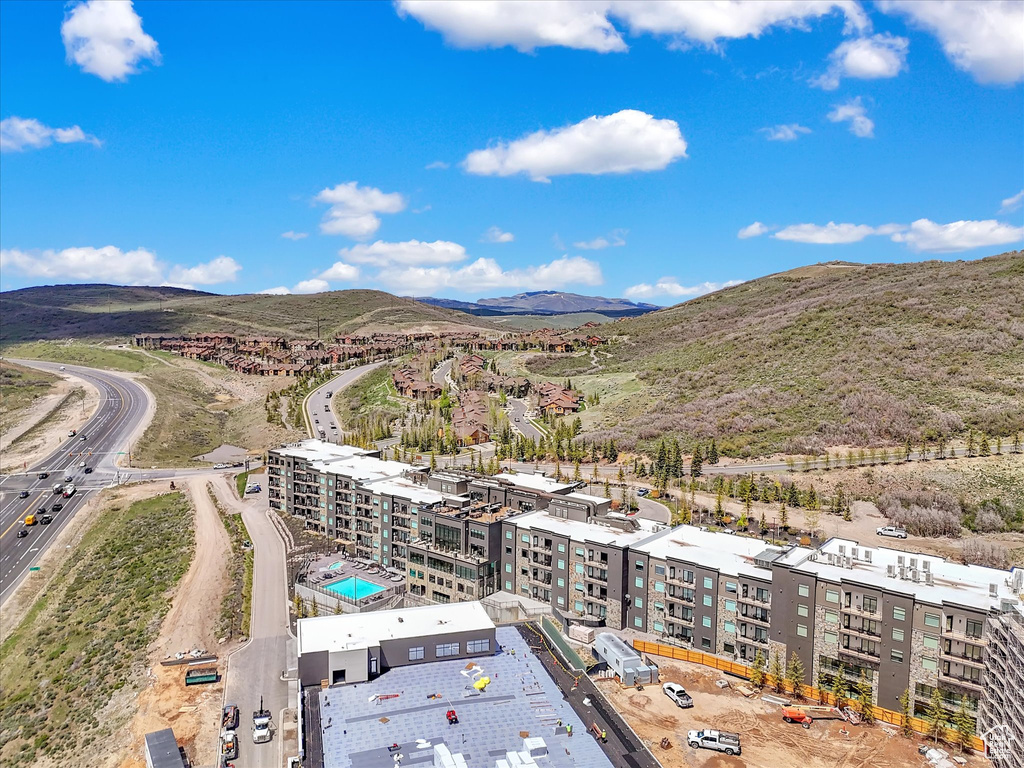 Bird\'s eye view of a mountain backdrop