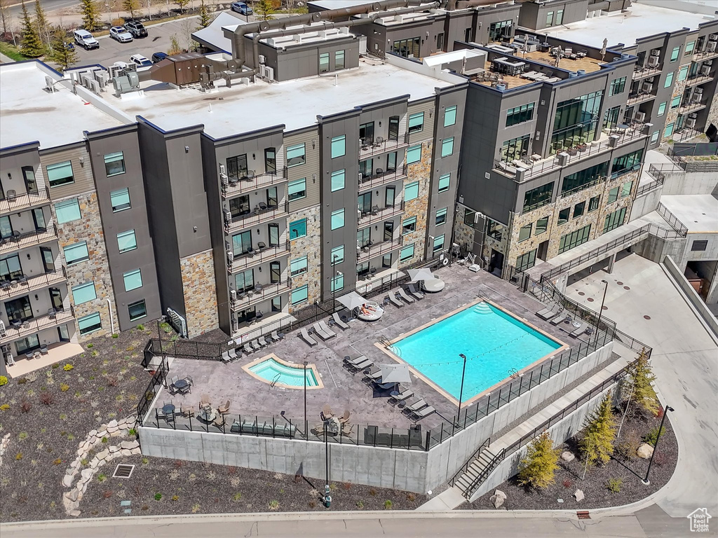 Bird\'s eye view of a pool area