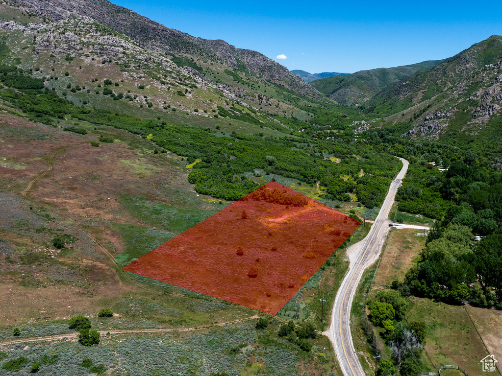 View of property location featuring mountains