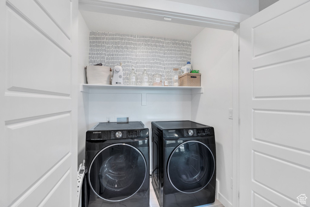 Laundry area with independent washer and dryer