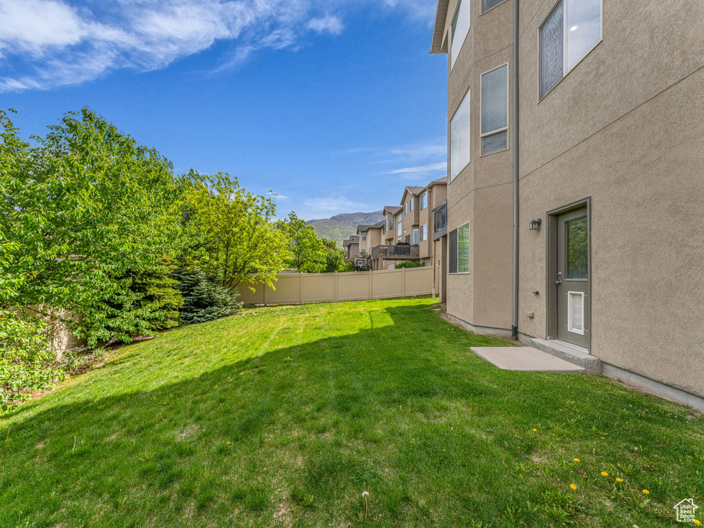 View of yard featuring a mountain view