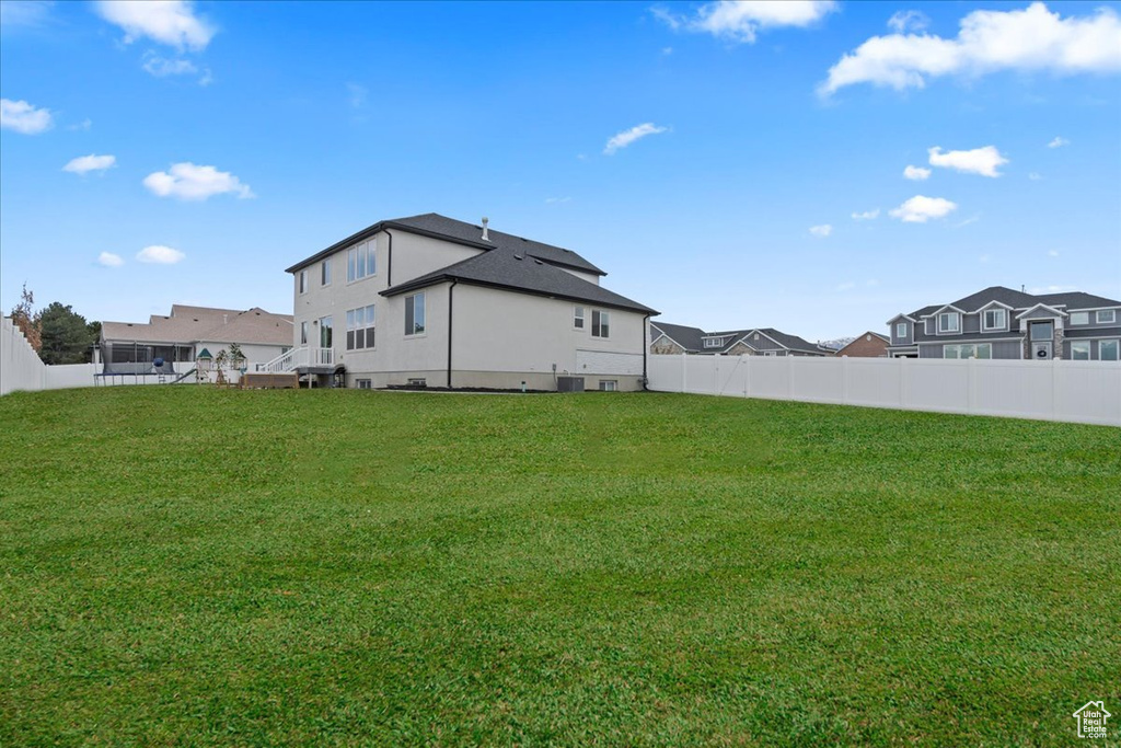 View of yard featuring a residential view
