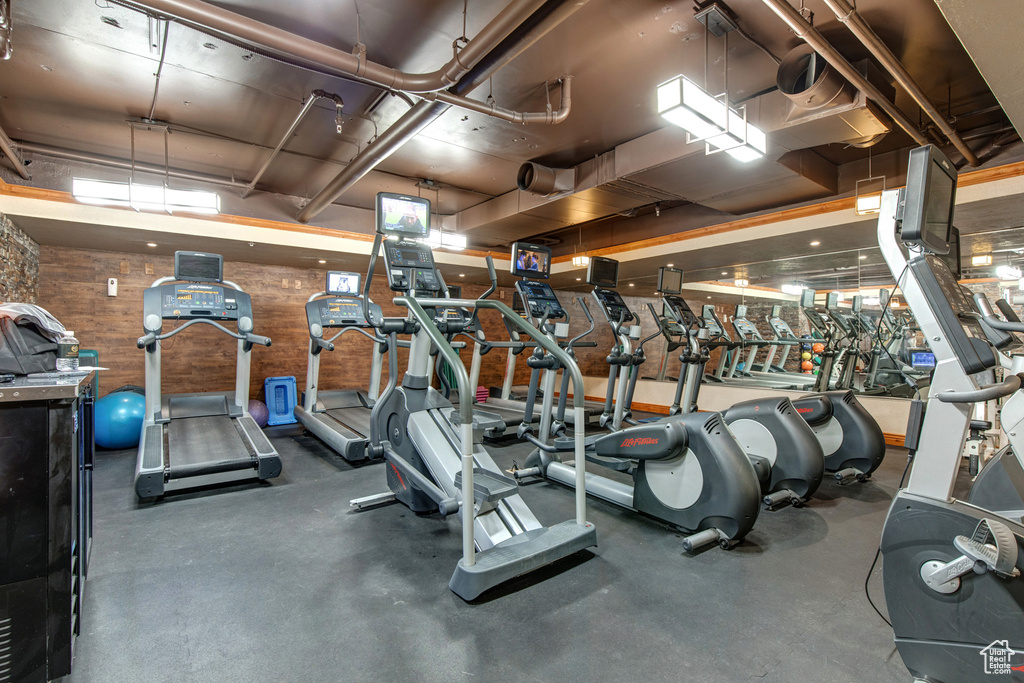Exercise room with wooden walls