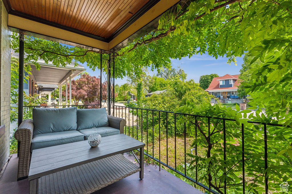 Balcony featuring outdoor lounge area