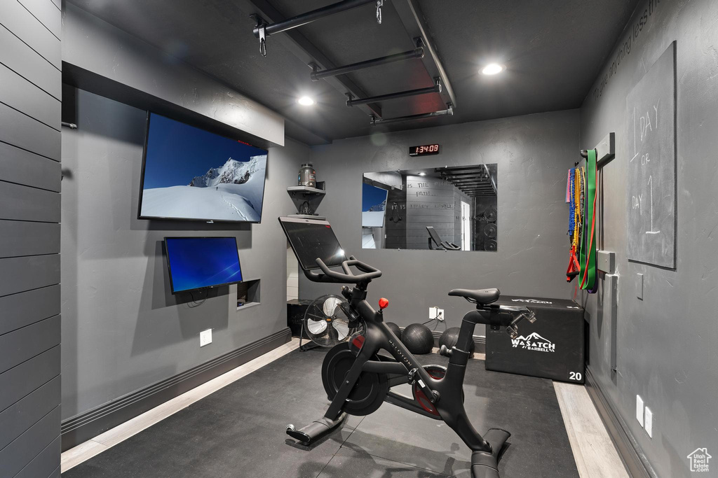 Workout area with recessed lighting