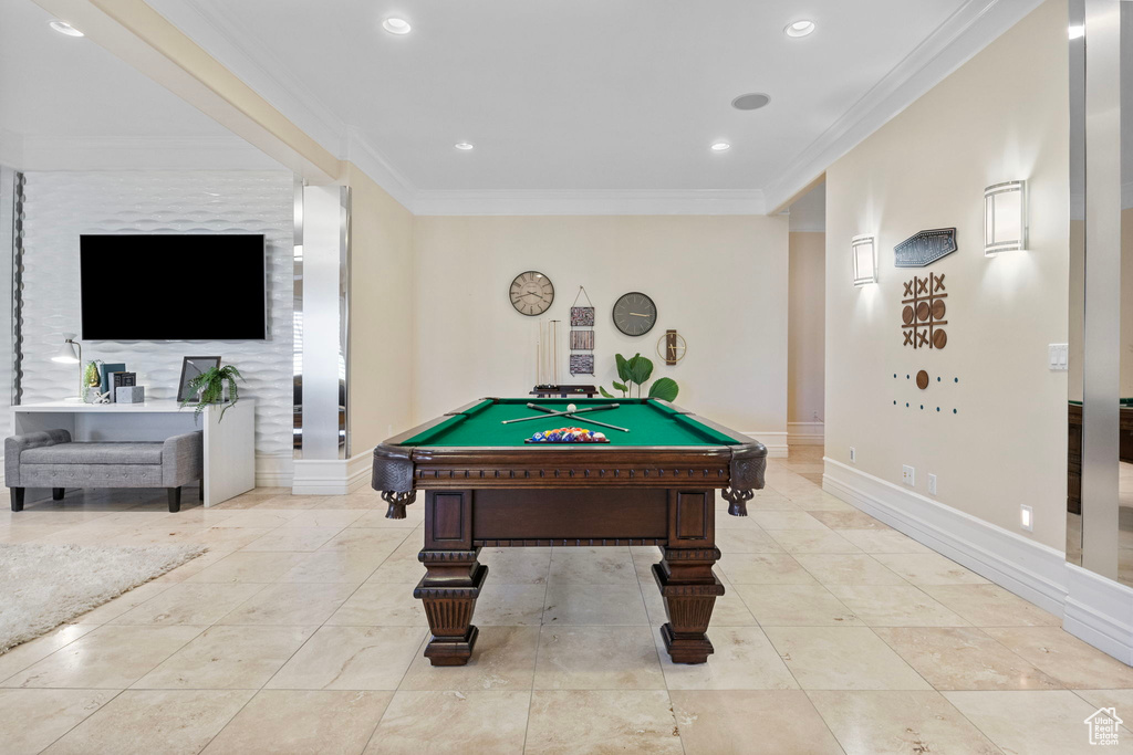 Rec room with ornamental molding, baseboards, billiards table, and recessed lighting