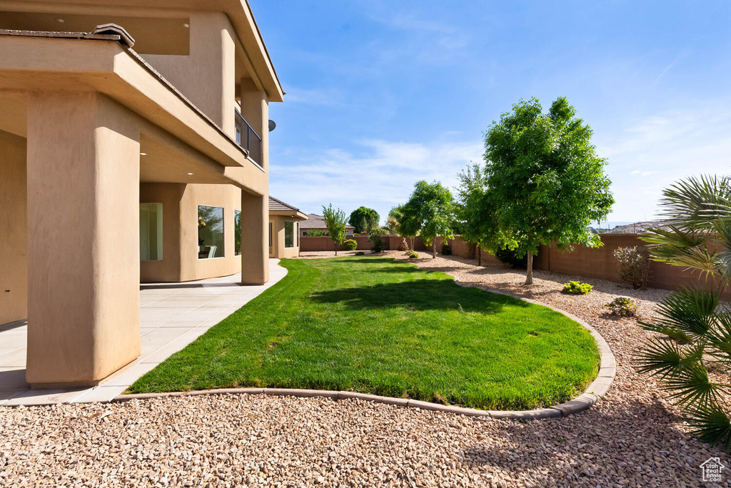View of yard featuring a patio
