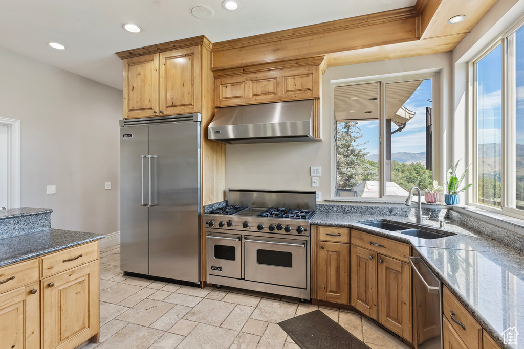 2333 S FALCON WAY Huntsville, UT 84317