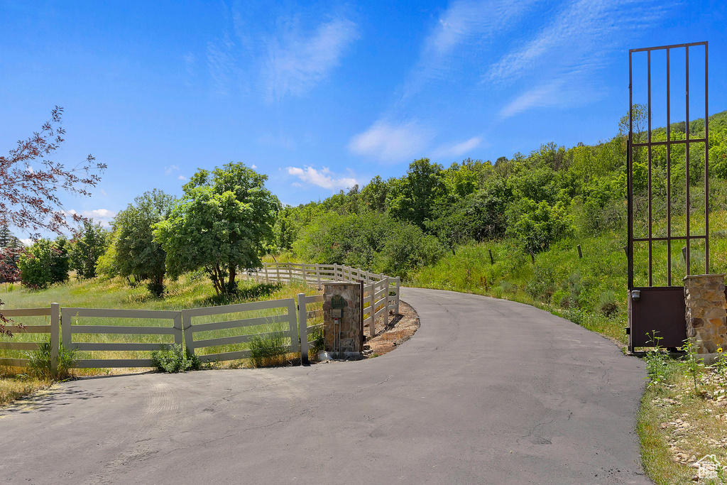 2333 S FALCON WAY Huntsville, UT 84317
