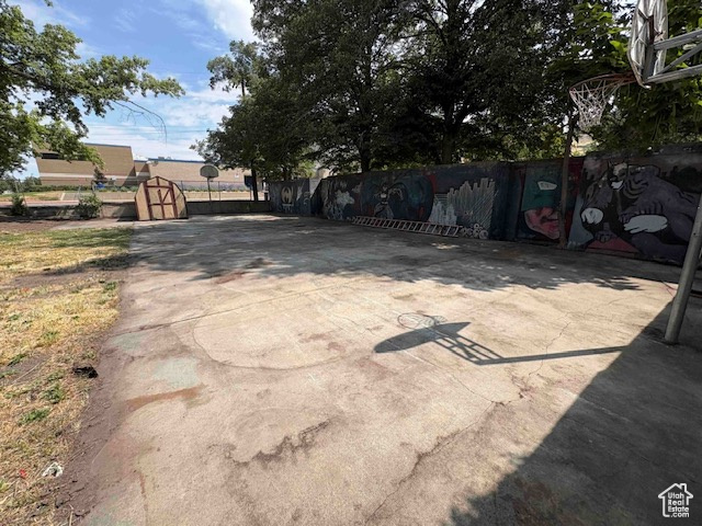 707 S MAIN Centerville, UT 84014