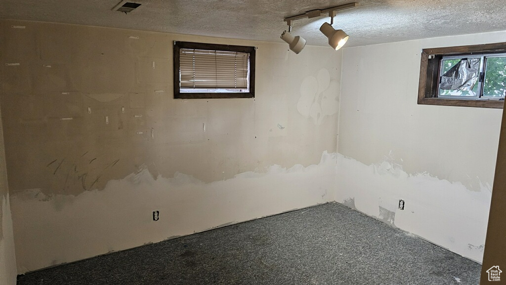 707 S MAIN Centerville, UT 84014