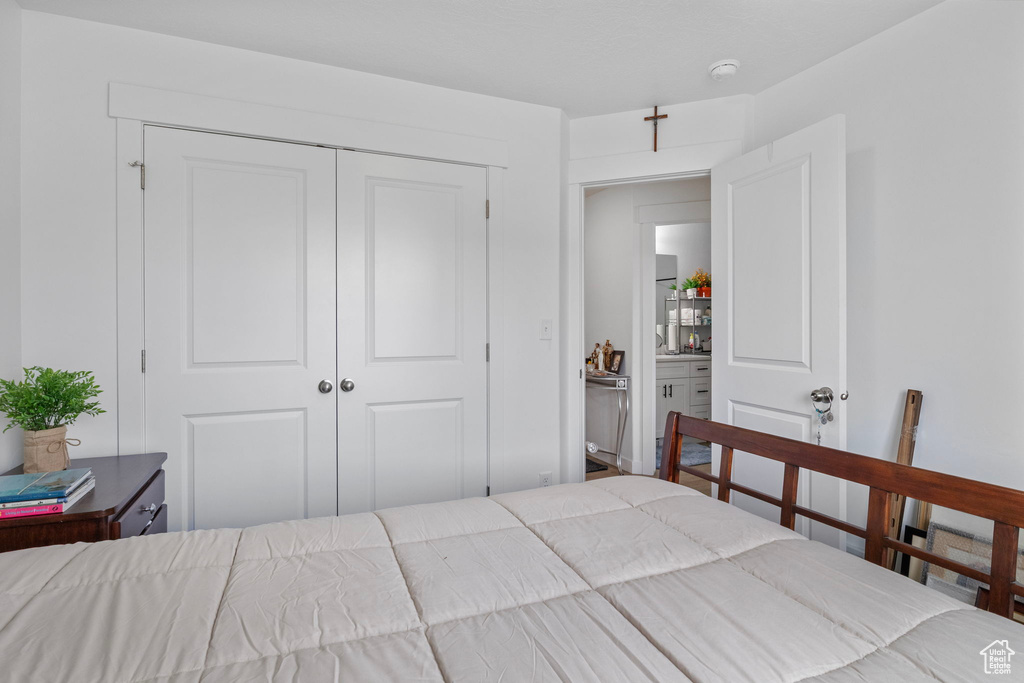 Bedroom with a closet