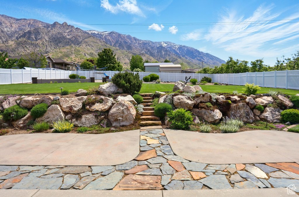 View of yard featuring a mountain view