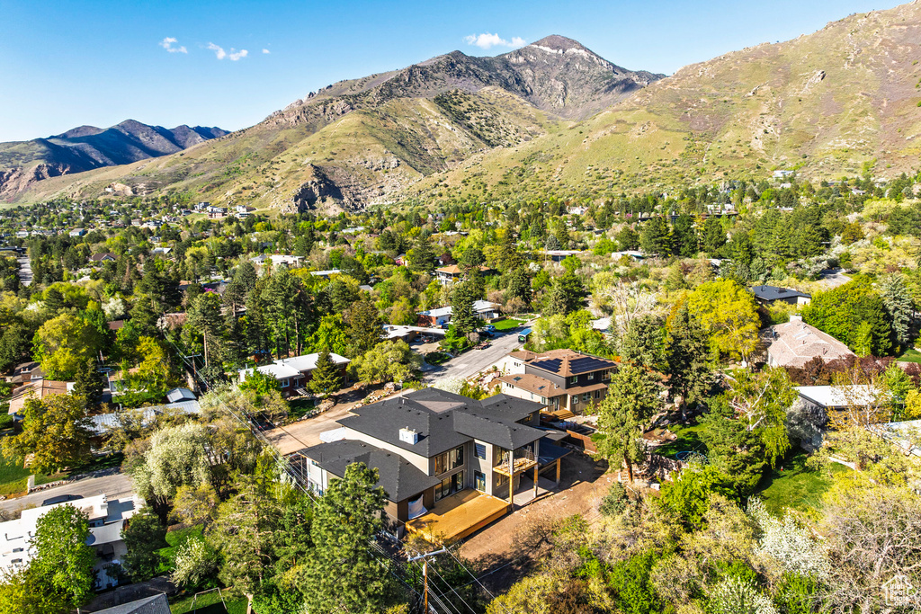 Bird's eye view with a mountain view and a residential view