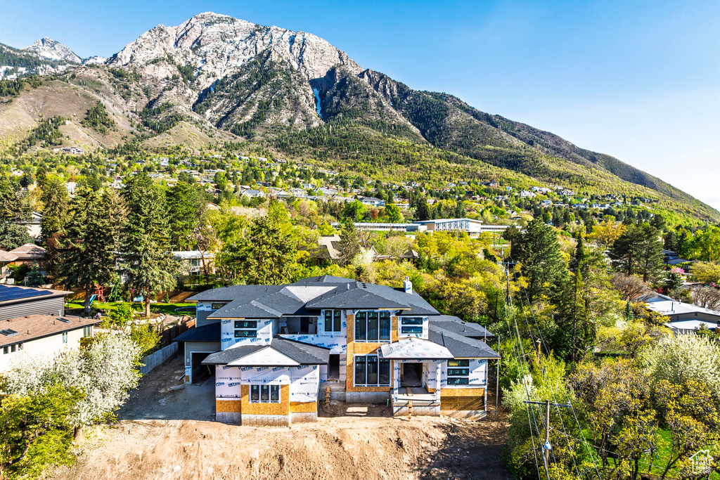View of mountain feature