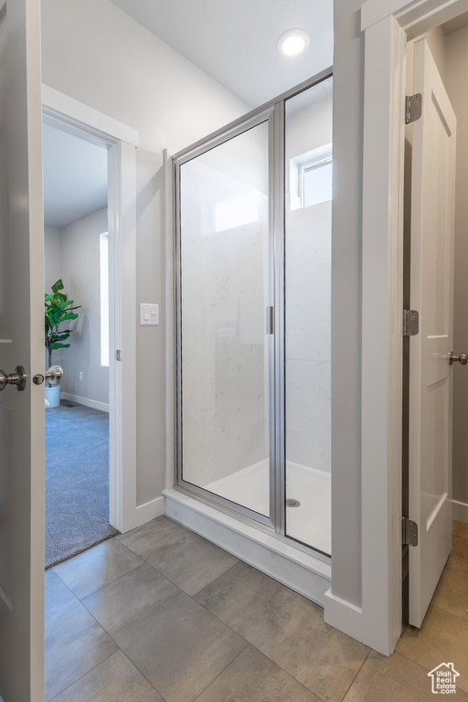 Bathroom featuring healthy amount of natural light