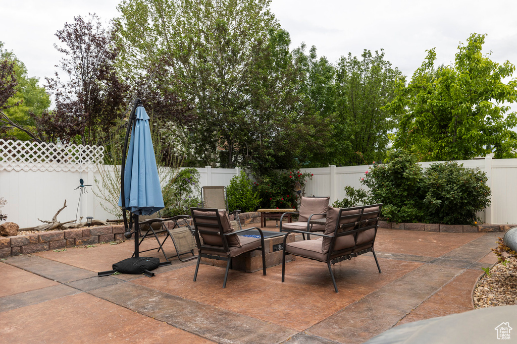 View of patio / terrace featuring a fenced backyard and outdoor lounge area