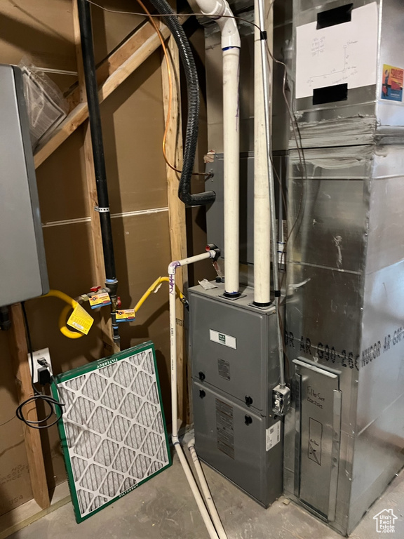 Utilities with heating unit