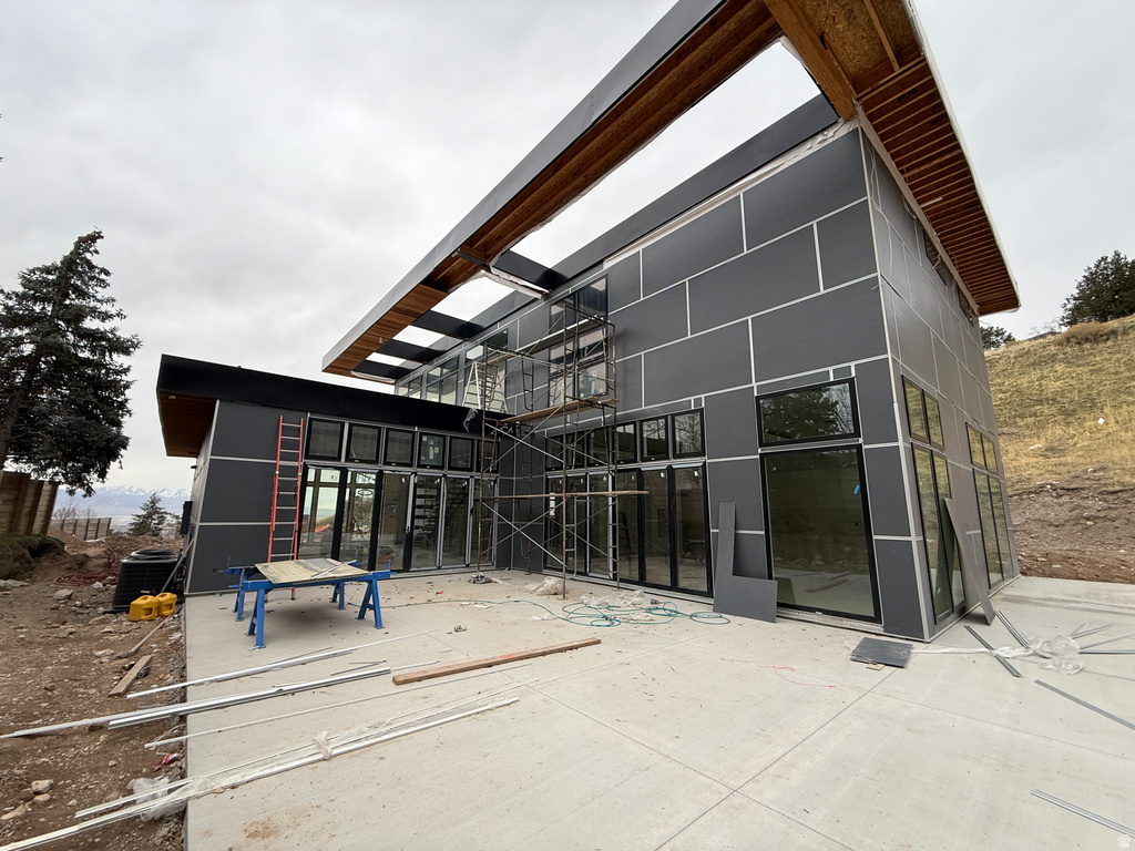 422 N CASTOR LN Salt Lake City, UT 84103