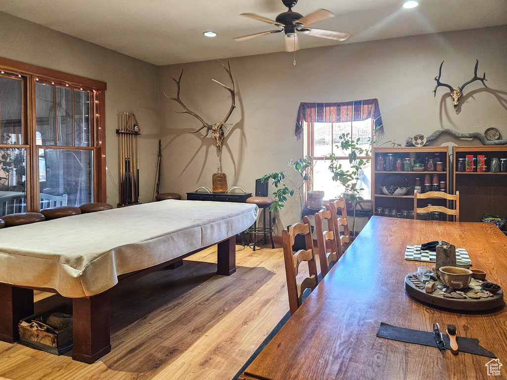 Playroom with wood finished floors, a ceiling fan, recessed lighting, and pool table